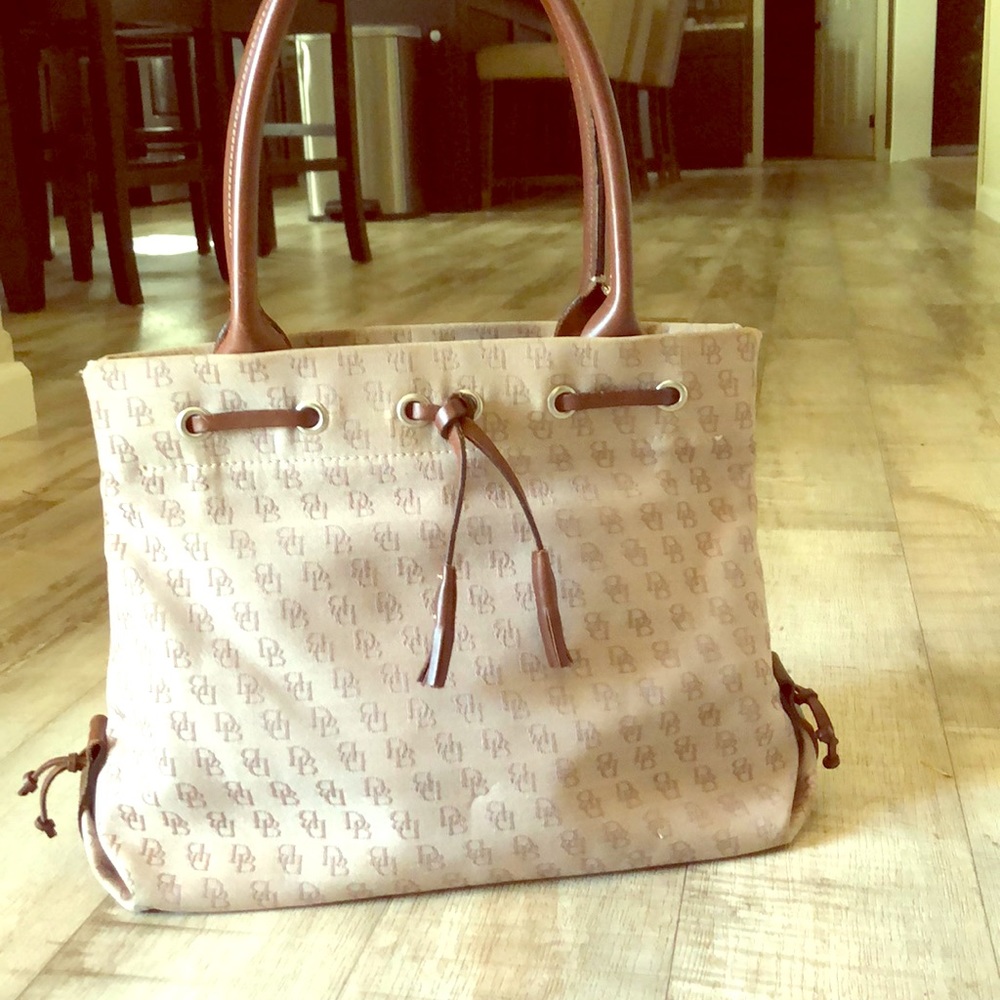 Dooney & Bourke purse